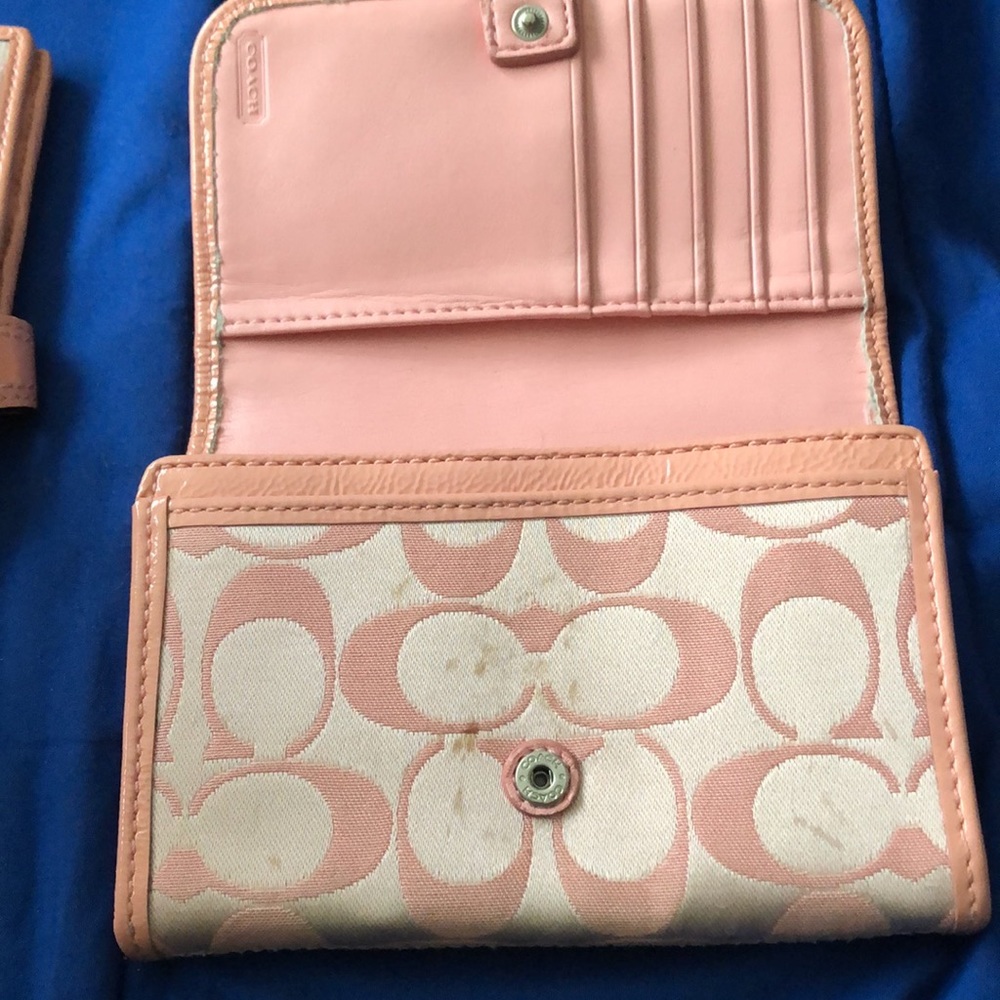 Pink Coach Wallet - Picture 2 of 4